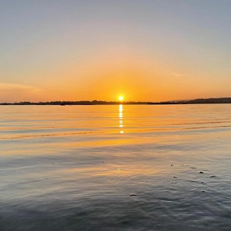 Hostal Restaurante Luz De Luna Вилануева де Ароса Екстериор снимка