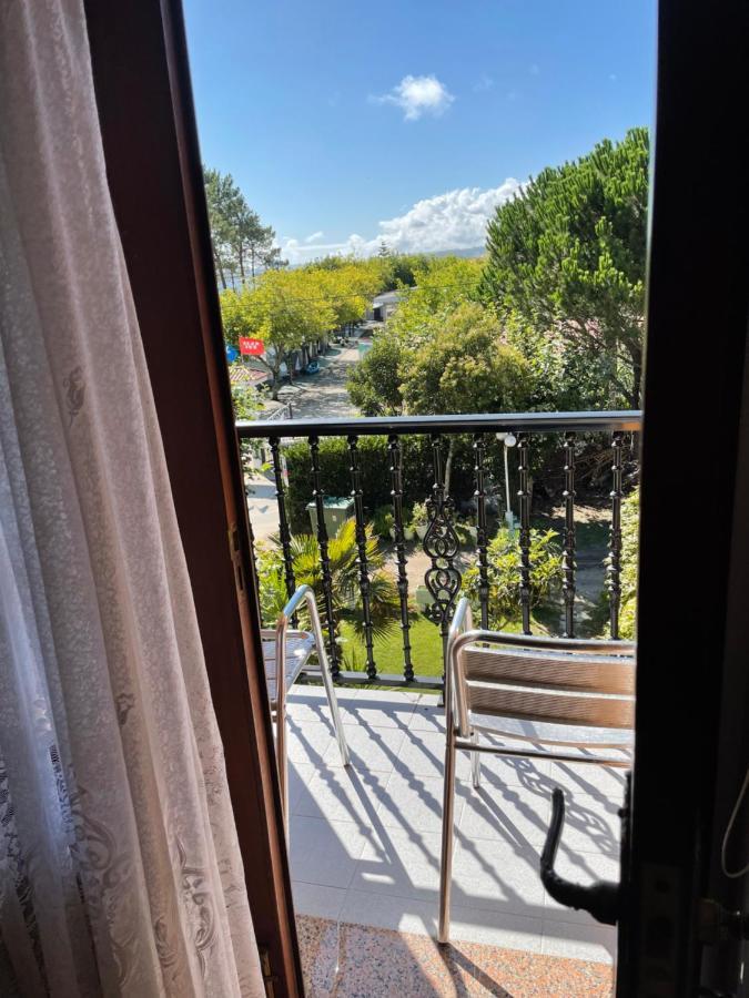 Hostal Restaurante Luz De Luna Вилануева де Ароса Екстериор снимка