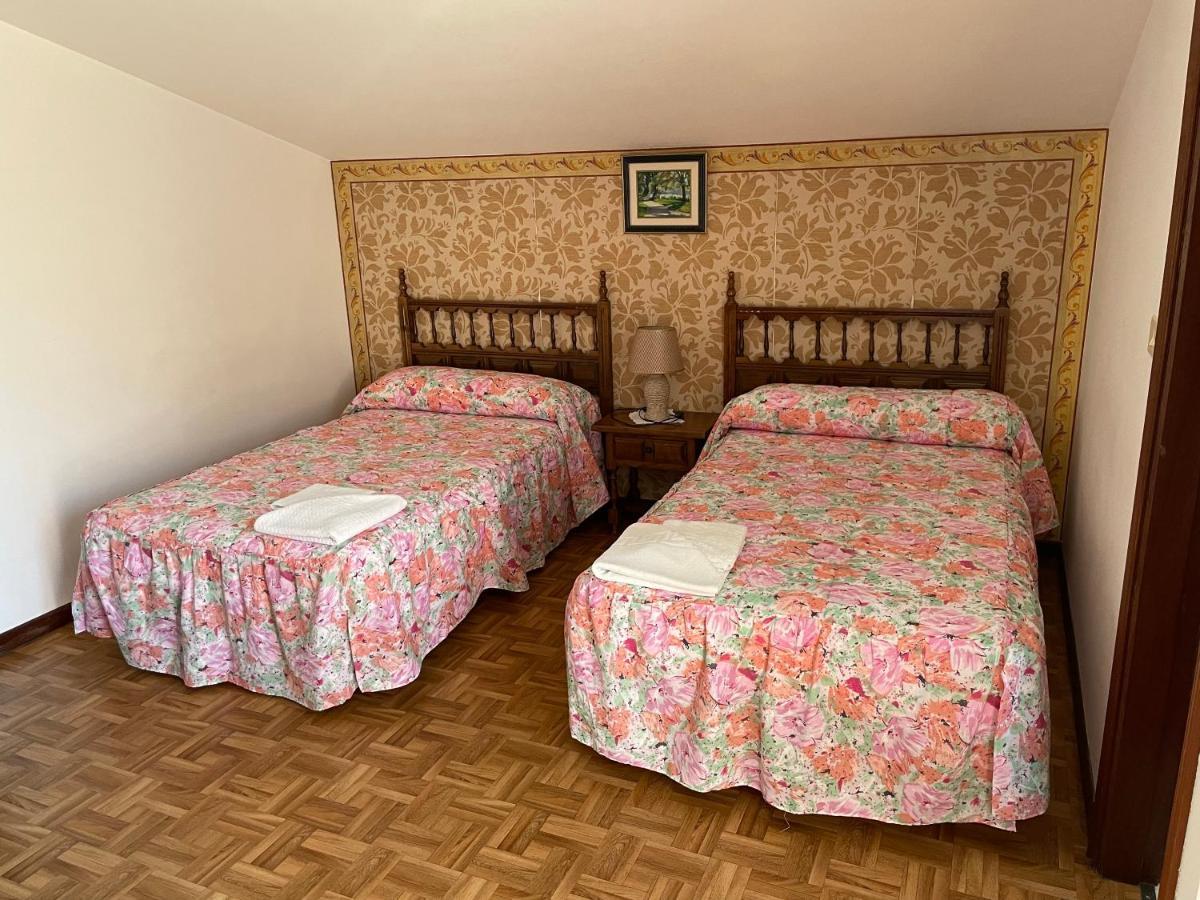 Hostal Restaurante Luz De Luna Вилануева де Ароса Екстериор снимка